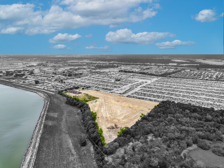 More Photos Of 513 Idlewild Rd, Grand Prairie Land For Lease