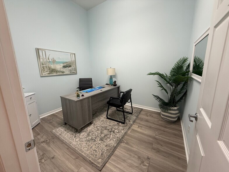 More Photos Of 1515 Herbert St, Port Orange Medical For Sale