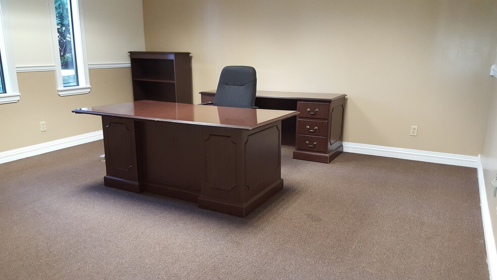 More Photos Of 775 Washington Ave, Bridgeport Light Manufacturing For Lease