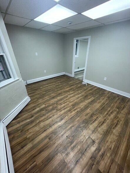 More Photos Of 157 Smith St, Newark Storefront Retail Office For Sale