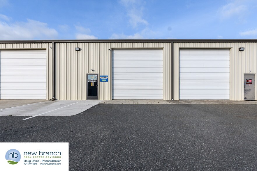 More Photos Of 5630-5638 Harrisburg Industrial Par Dr, Harrisburg Warehouse For Lease
