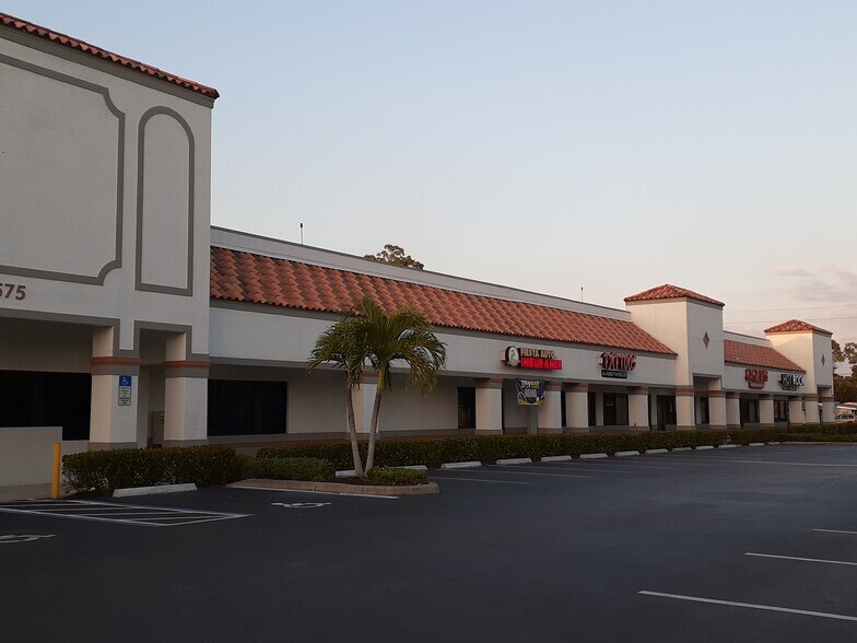 More Photos Of 12575 S Cleveland Ave, Fort Myers Storefront For Lease