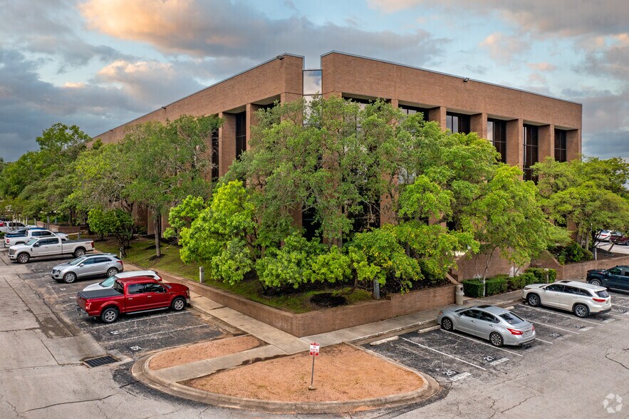 More Photos Of 4400 NW Loop 410, San Antonio Unknown For Lease