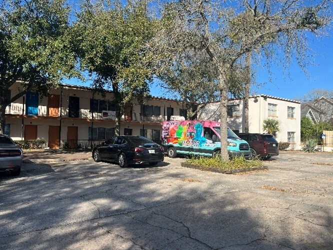 More Photos Of 121 E 8th St, Jacksonville Storefront Retail Office For Sale