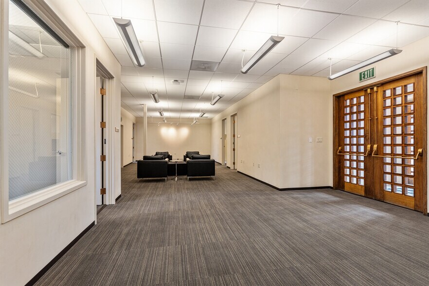 More Photos Of 1048 Paseo De Peralta, Santa Fe Office For Sale