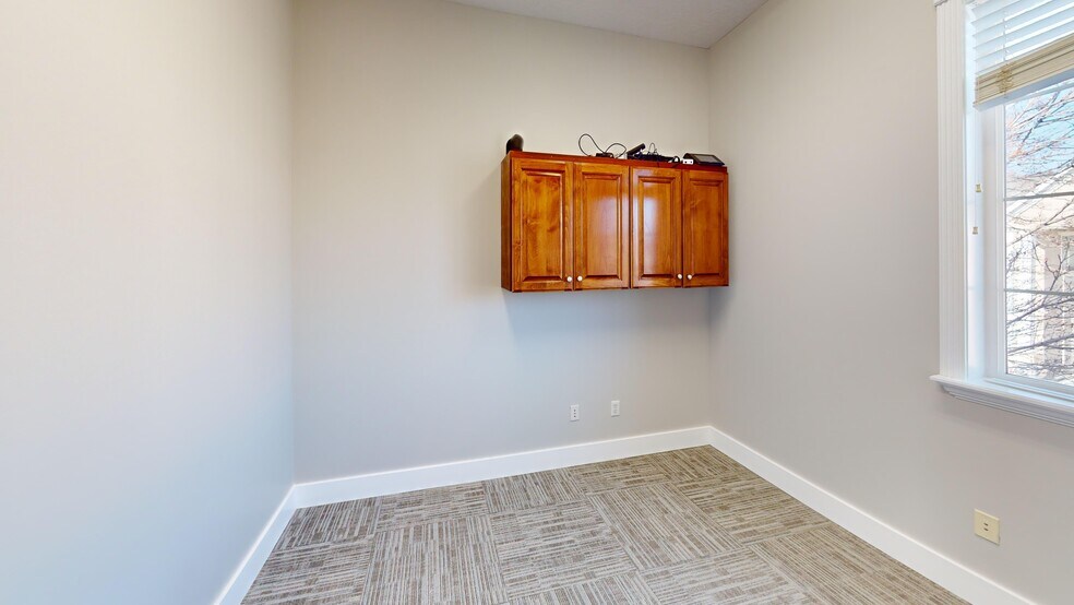 More Photos Of 11075 S State St, Sandy Office For Lease