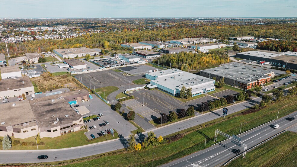 More Photos Of 5250 Rue Armand-Frappier, Saint-hubert Warehouse For Lease