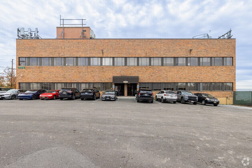 More Photos Of 4295 Arthur Kill Rd, Staten Island Office For Lease