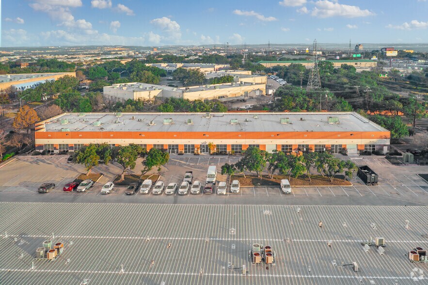 More Photos Of 12460 Network Blvd, San Antonio Research And Development For Lease