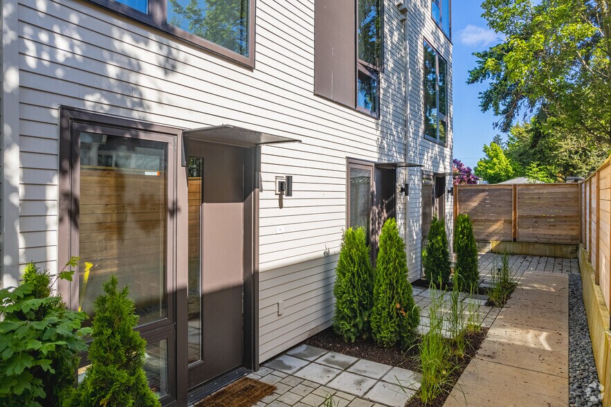 More Photos Of 1825 N Rosa Parks Way, Portland Multifamily For Sale