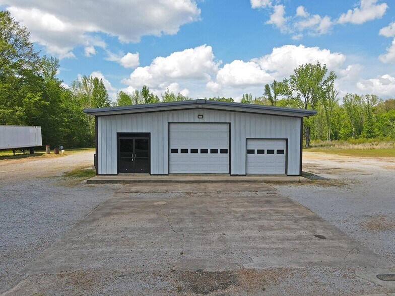 More Photos Of 180 Highway 7, Grenada Specialty For Sale