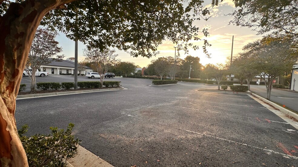 More Photos Of 1544 W 2nd St, Gulf Shores Office For Lease