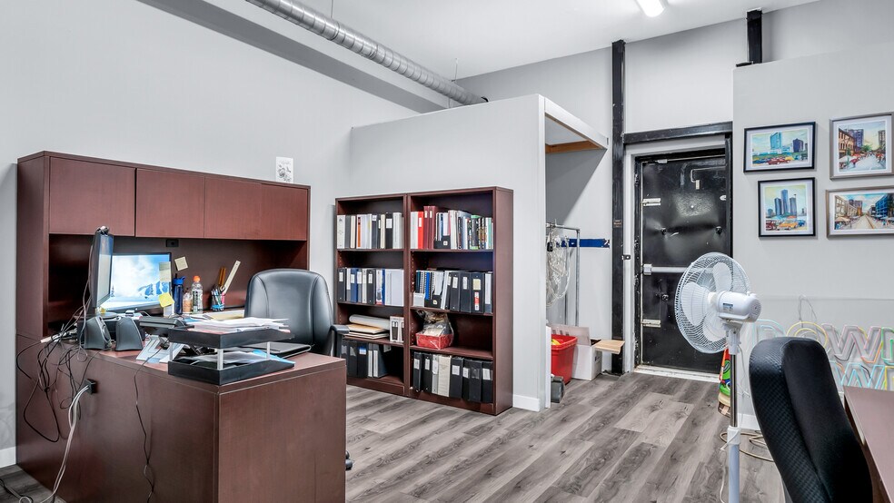 More Photos Of 484 Pelissier St, Windsor Office For Sale