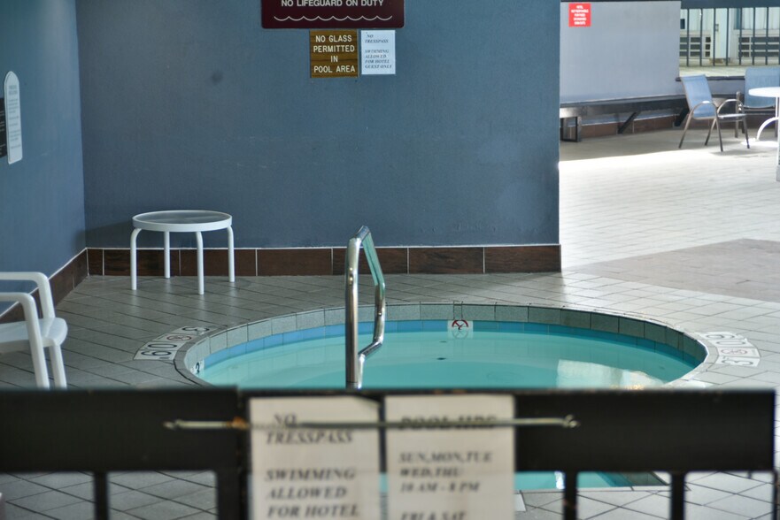 More Photos Of 383 E Leffel Ln, Springfield Hotel For Sale