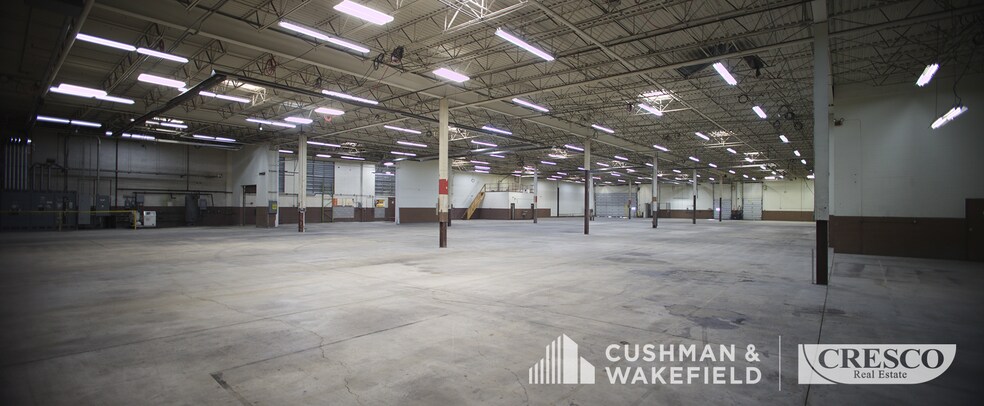 More Photos Of 720 E Highland Rd, Macedonia Warehouse For Sale