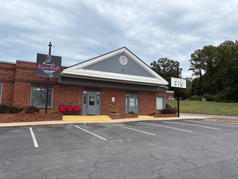 More Photos Of 435 Dolley Madison Rd, Greensboro Freestanding For Lease