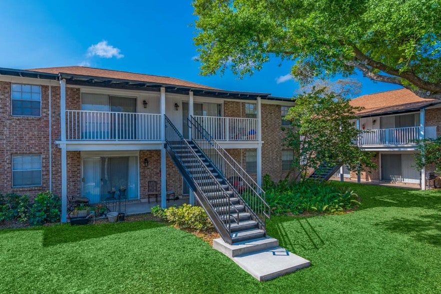 More Photos Of 7011 San Ramon Pl, Tampa Apartments For Sale