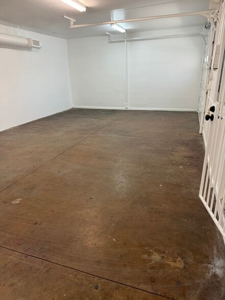 More Photos Of 101 W Avenue I, Lancaster Restaurant For Sale