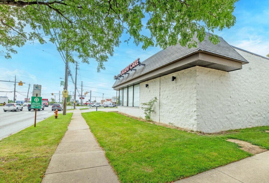 More Photos Of 12813 Rockside Rd, Garfield Heights Freestanding For Sale