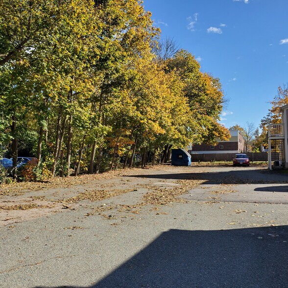 More Photos Of 1-3 E Chestnut St, Sharon Office For Lease