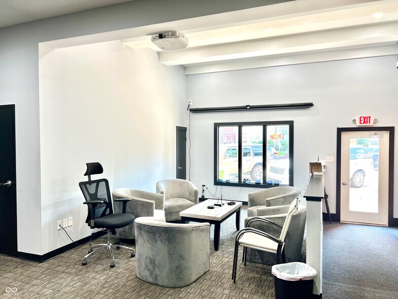 More Photos Of 9-11 American Legion Pl, Greenfield Office For Sale