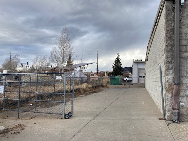 More Photos Of 2463 N Walgreens St, Flagstaff Warehouse For Lease