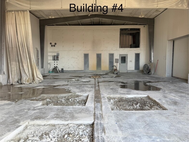 More Photos Of 333 Atlas Ave, Madison Warehouse For Lease