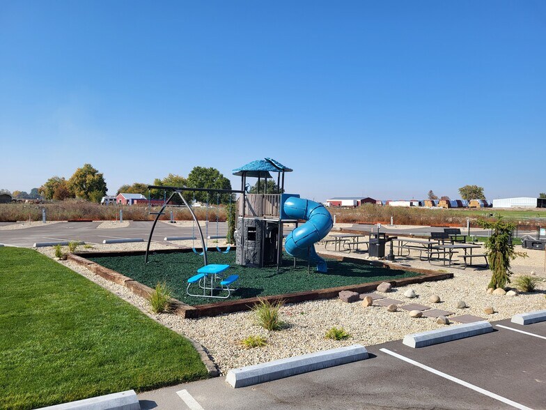 More Photos Of 1206 W Main St, Marsing Trailer Camper Park For Sale