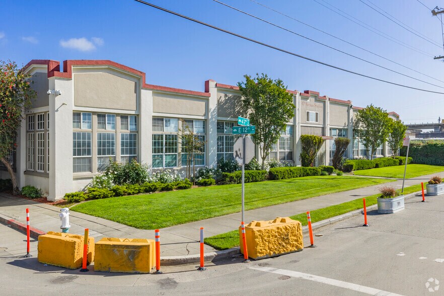 More Photos Of 1050-1066 47th Ave, Oakland Apartments For Lease