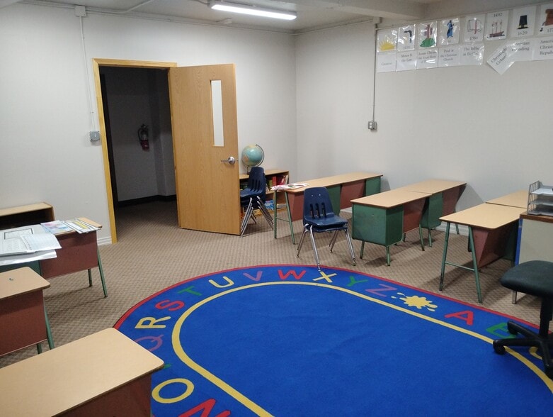 More Photos Of 906 Elm St, Coffeyville Religious Facility For Sale