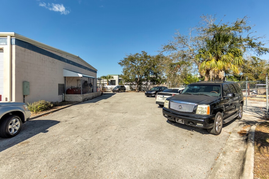 More Photos Of 6735 14th St, Bradenton Auto Repair For Sale
