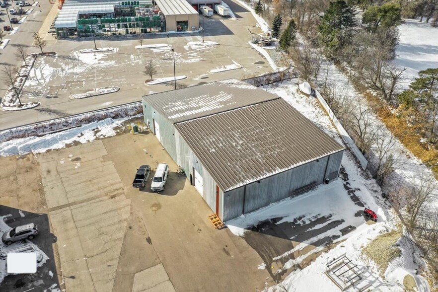 More Photos Of 0000 Orchard Lake, Pontiac Light Manufacturing For Lease