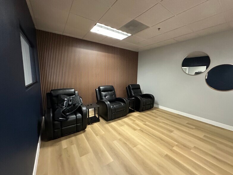 More Photos Of 861 Harold Pl, Chula Vista Research And Development For Sale