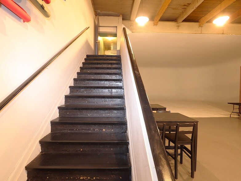 More Photos Of 2831 E Grand Blvd, Detroit Warehouse For Sale