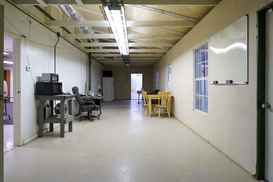 More Photos Of 525 S Highway 77, Robstown Industrial For Lease