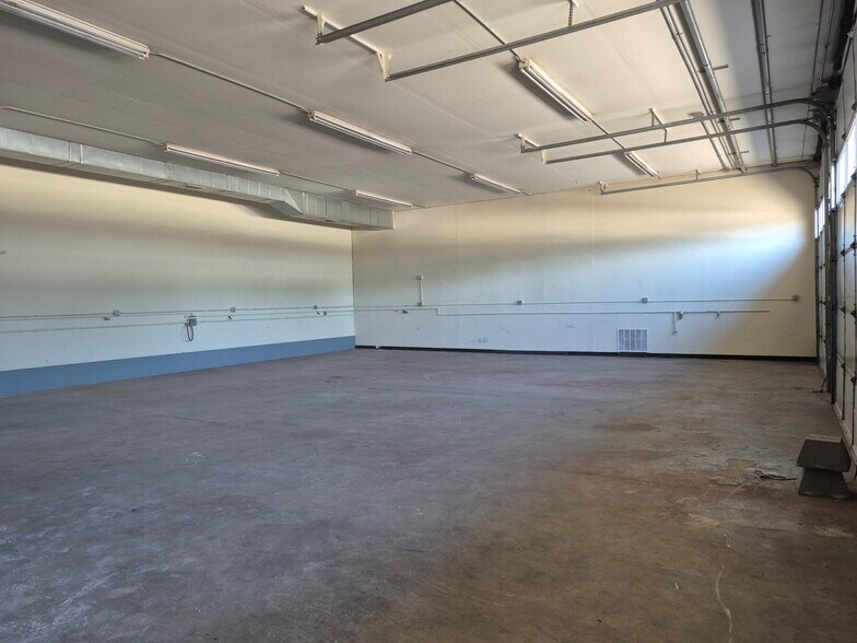 More Photos Of 3210 234th St E, Spanaway Warehouse For Lease