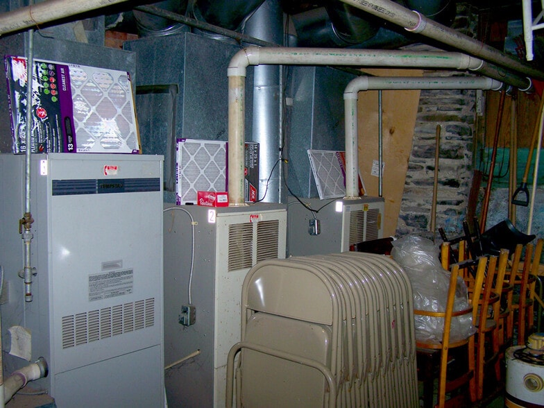 More Photos Of 27 Church St, Pulaski Religious Facility For Sale