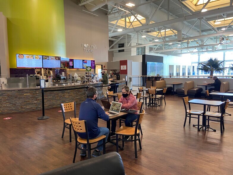 More Photos Of 8701 Maitland Summit Blvd, Orlando Health Club For Lease