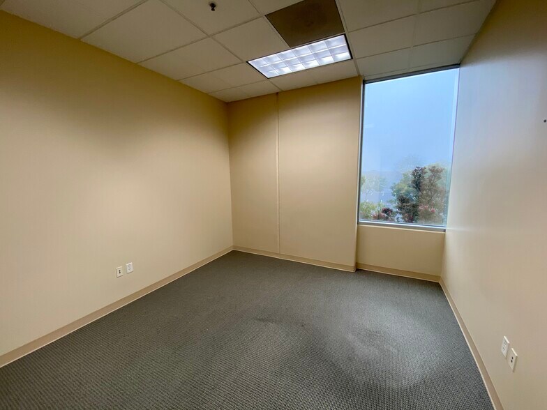 More Photos Of 18705 Madrone Pky, Morgan Hill Research And Development For Lease