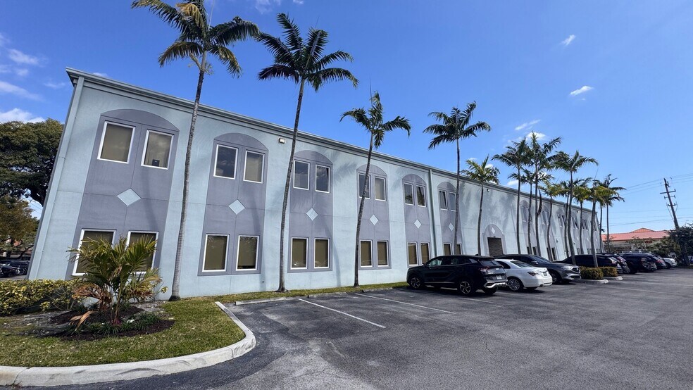 More Photos Of 6030 Hollywood Blvd, Pembroke Pines Medical For Lease