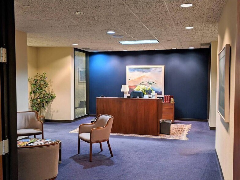 More Photos Of 800 Main St, Anderson Office For Lease