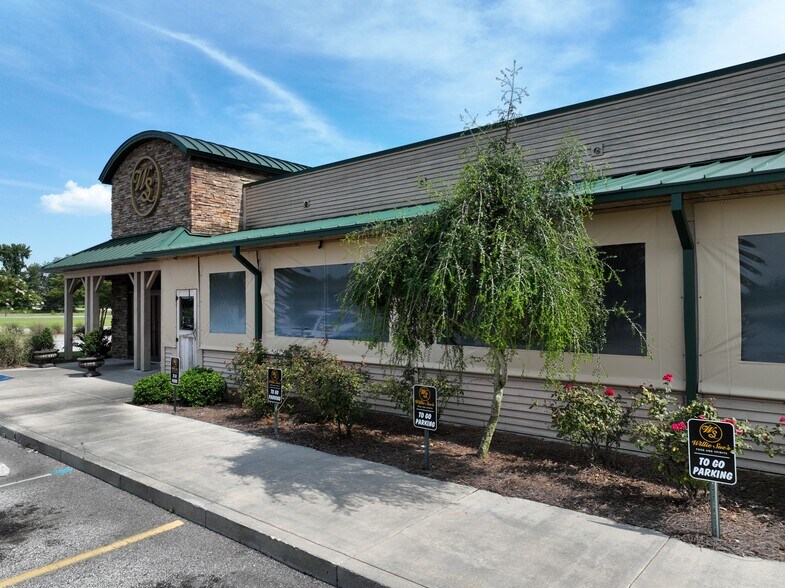 More Photos Of 3355 Patriot Pky, Sumter Restaurant For Sale
