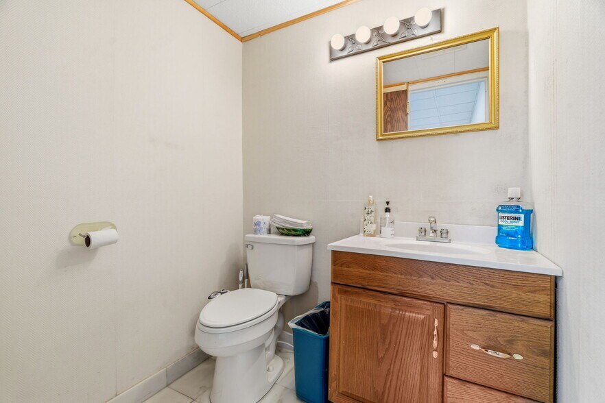 More Photos Of 255 Dueber Ave SW, Canton Medical For Sale