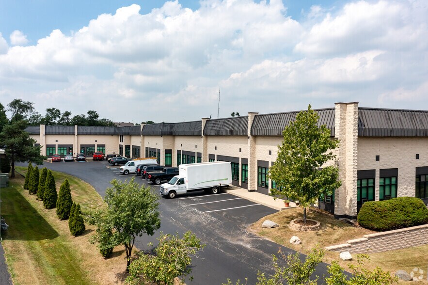 Primary Photo Of 8404 S Wilmette Ave, Darien Light Manufacturing For Lease