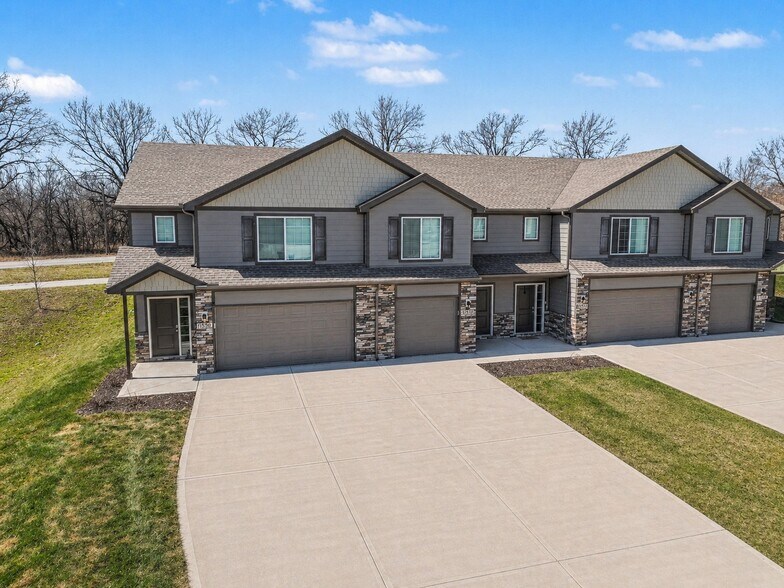 More Photos Of Shale Ct, Grain Valley Apartments For Sale