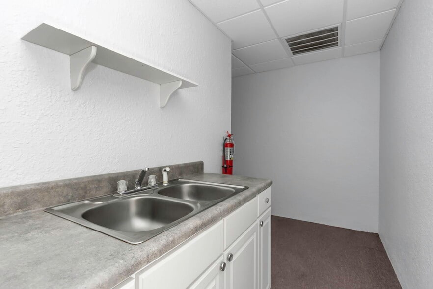 More Photos Of 1915 E Bay Dr, Largo General Retail For Sale