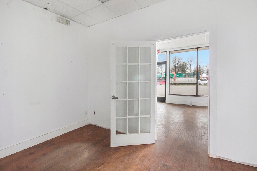 More Photos Of 1052-1072 W Huron St, Waterford Freestanding For Lease