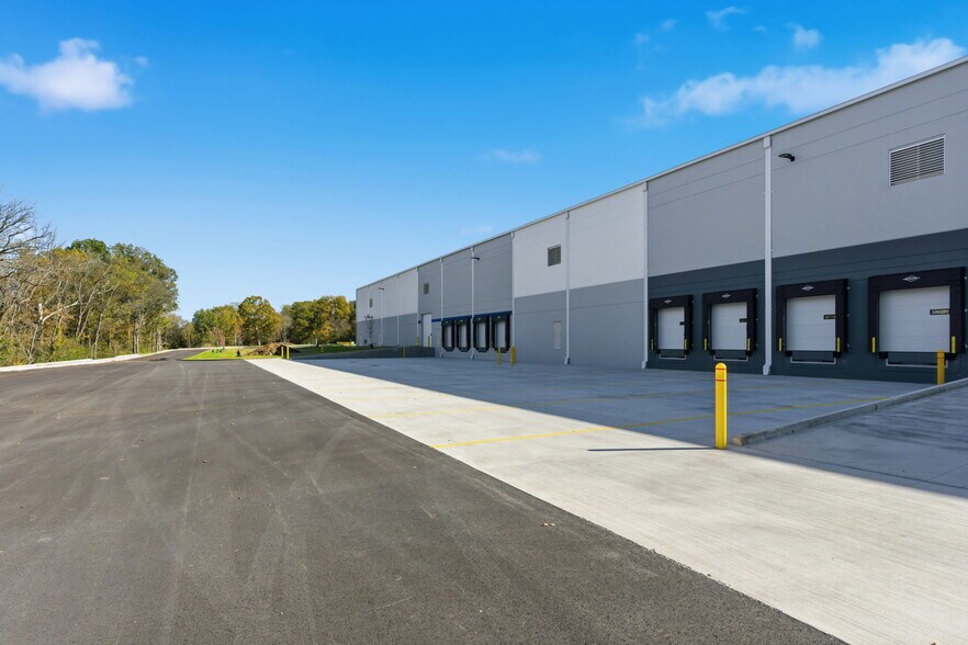 More Photos Of 100 Spontex Dr, Columbia Warehouse For Lease