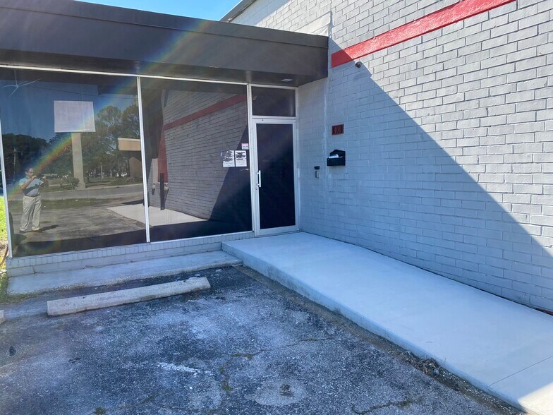 More Photos Of 400 Edgewood Ave S, Jacksonville Service For Lease