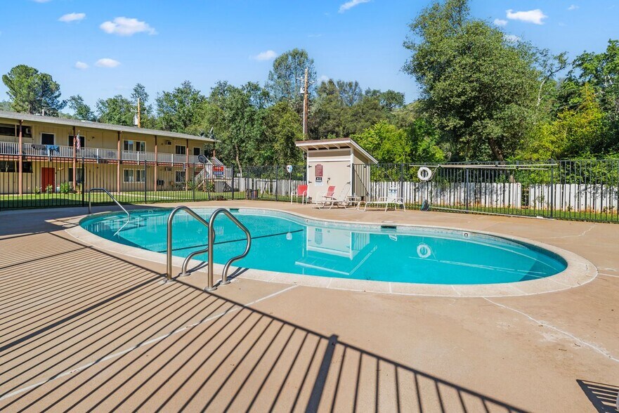 More Photos Of 311 Fairview Ln, Sonora Apartments For Sale